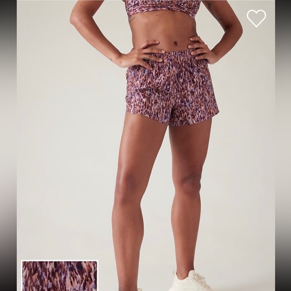 Athleta printed hustle 3” short taupe camo lux size XXS